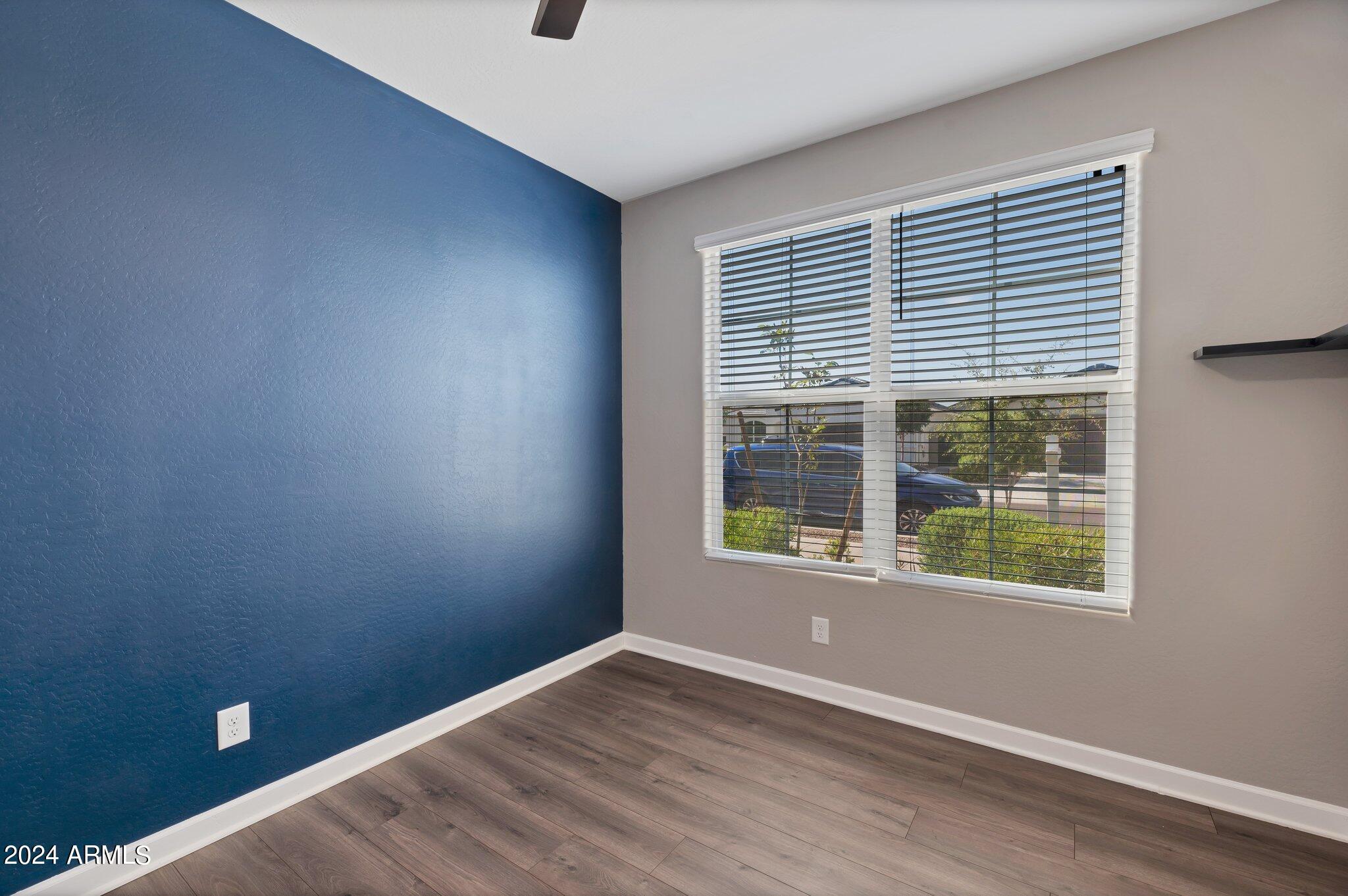 4408 W GARY Way