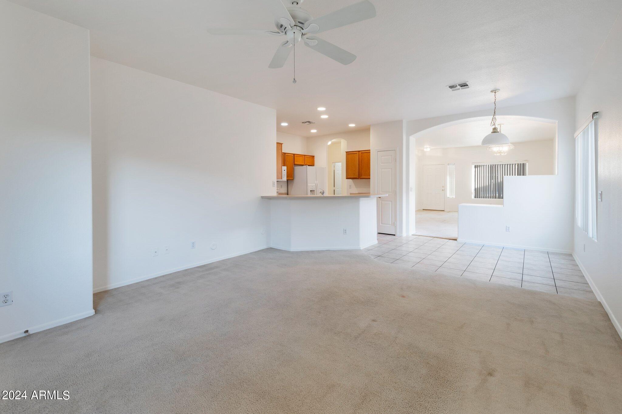 3694 E LONGHORN Drive