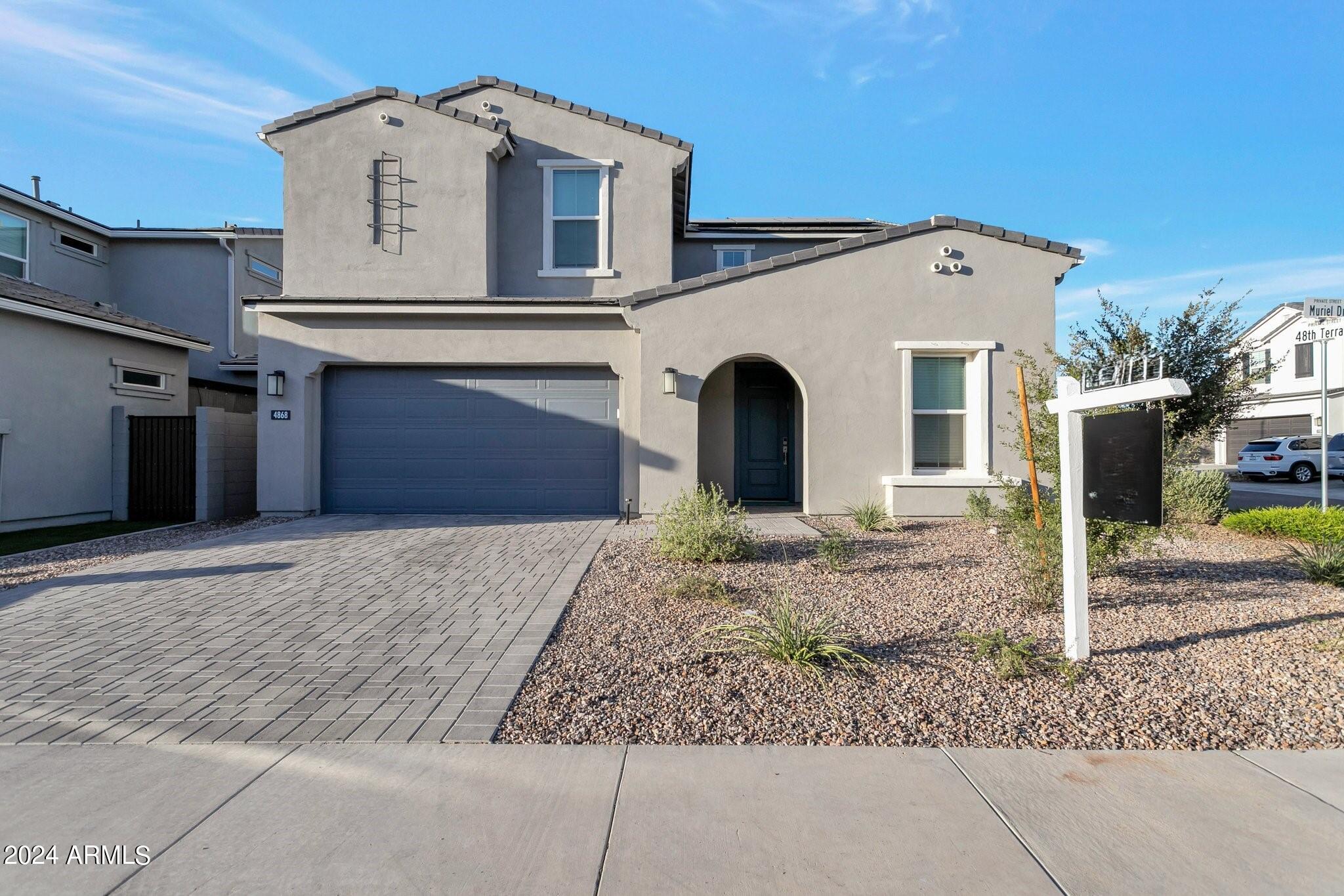 4868 E MURIEL Drive