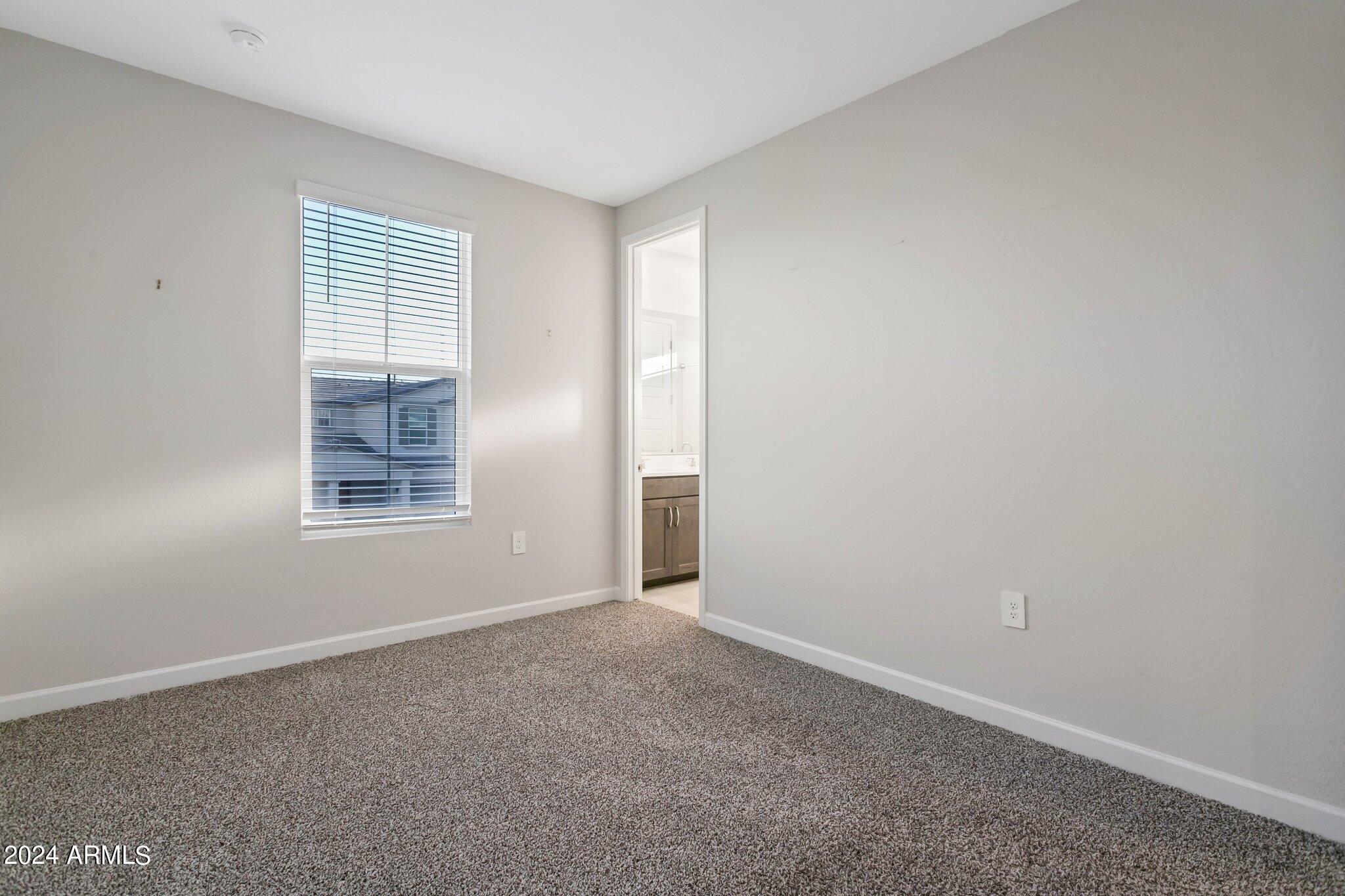 4868 E MURIEL Drive