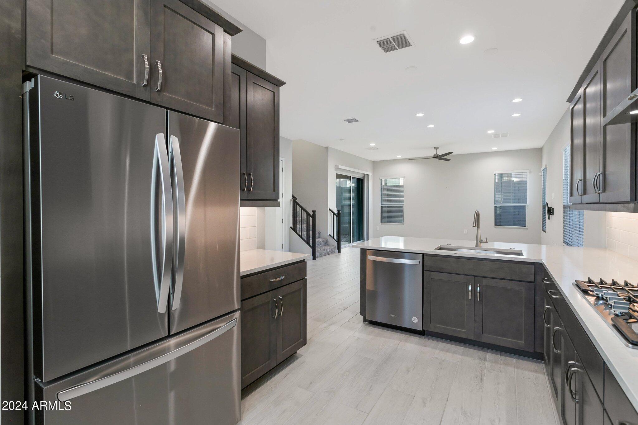4868 E MURIEL Drive