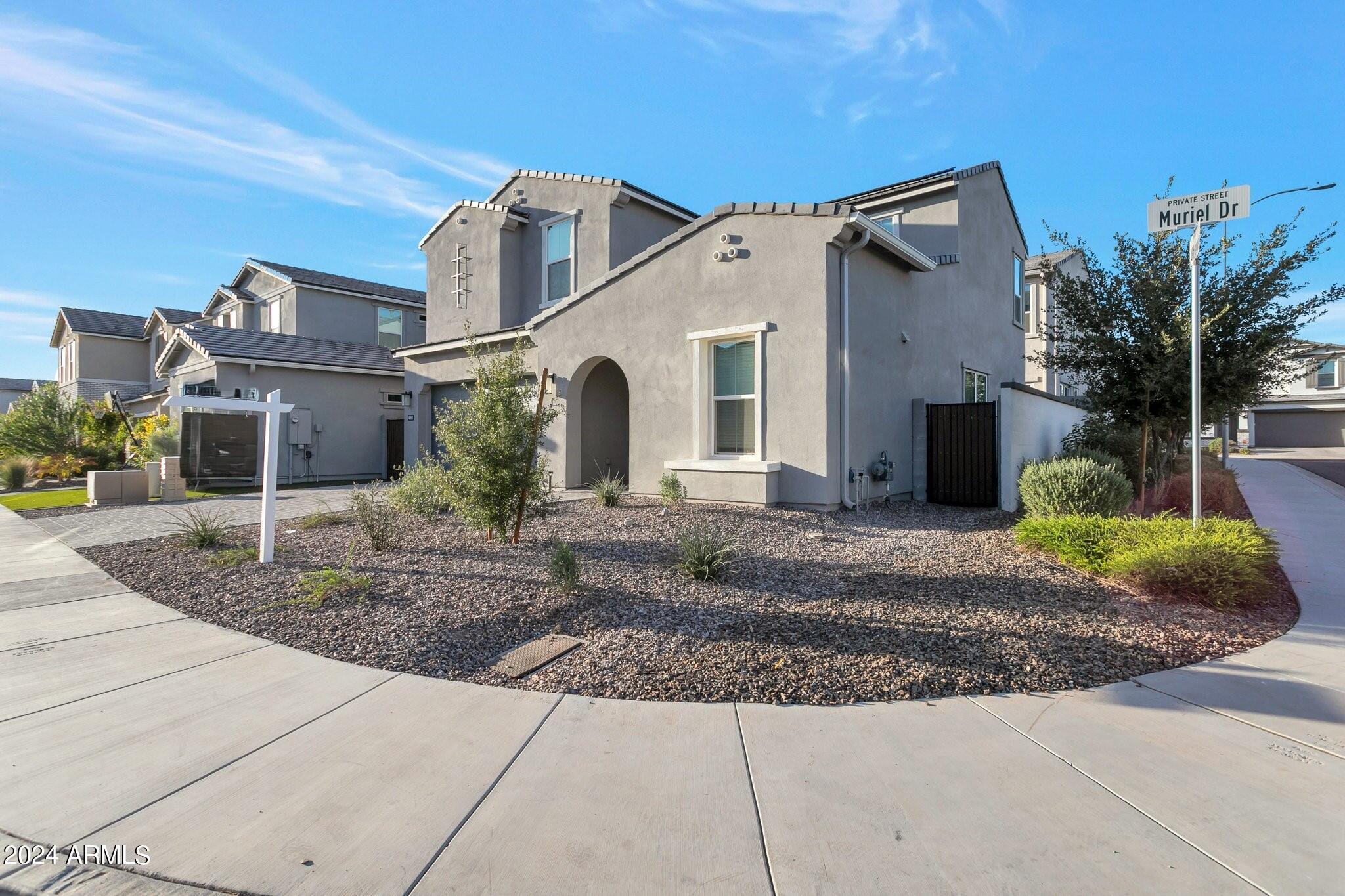 4868 E MURIEL Drive