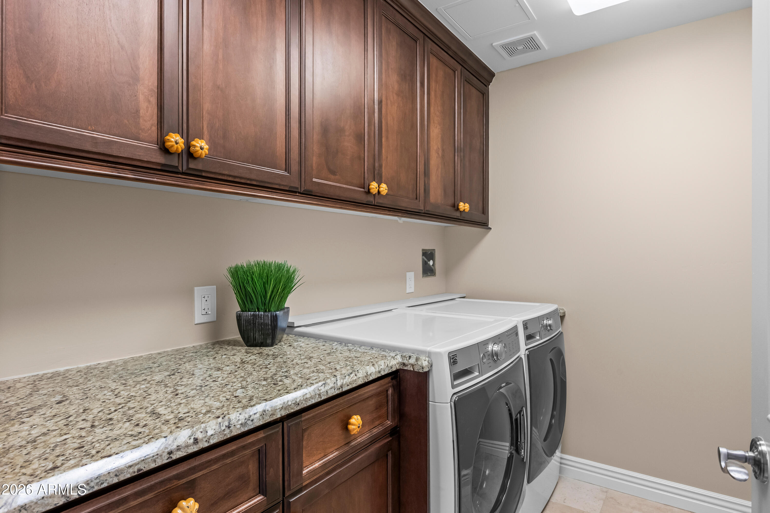 7175 E CAMELBACK Road 1007