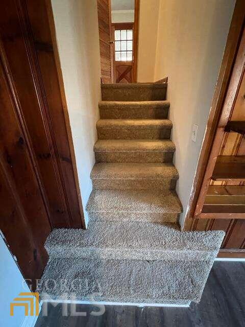 220 E Memorial Drive