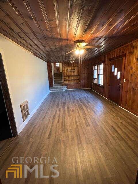 220 E Memorial Drive