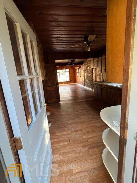 220 E Memorial Drive