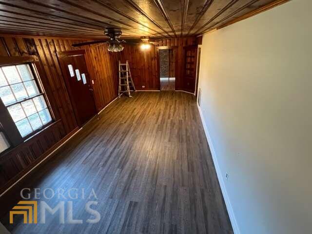 220 E Memorial Drive