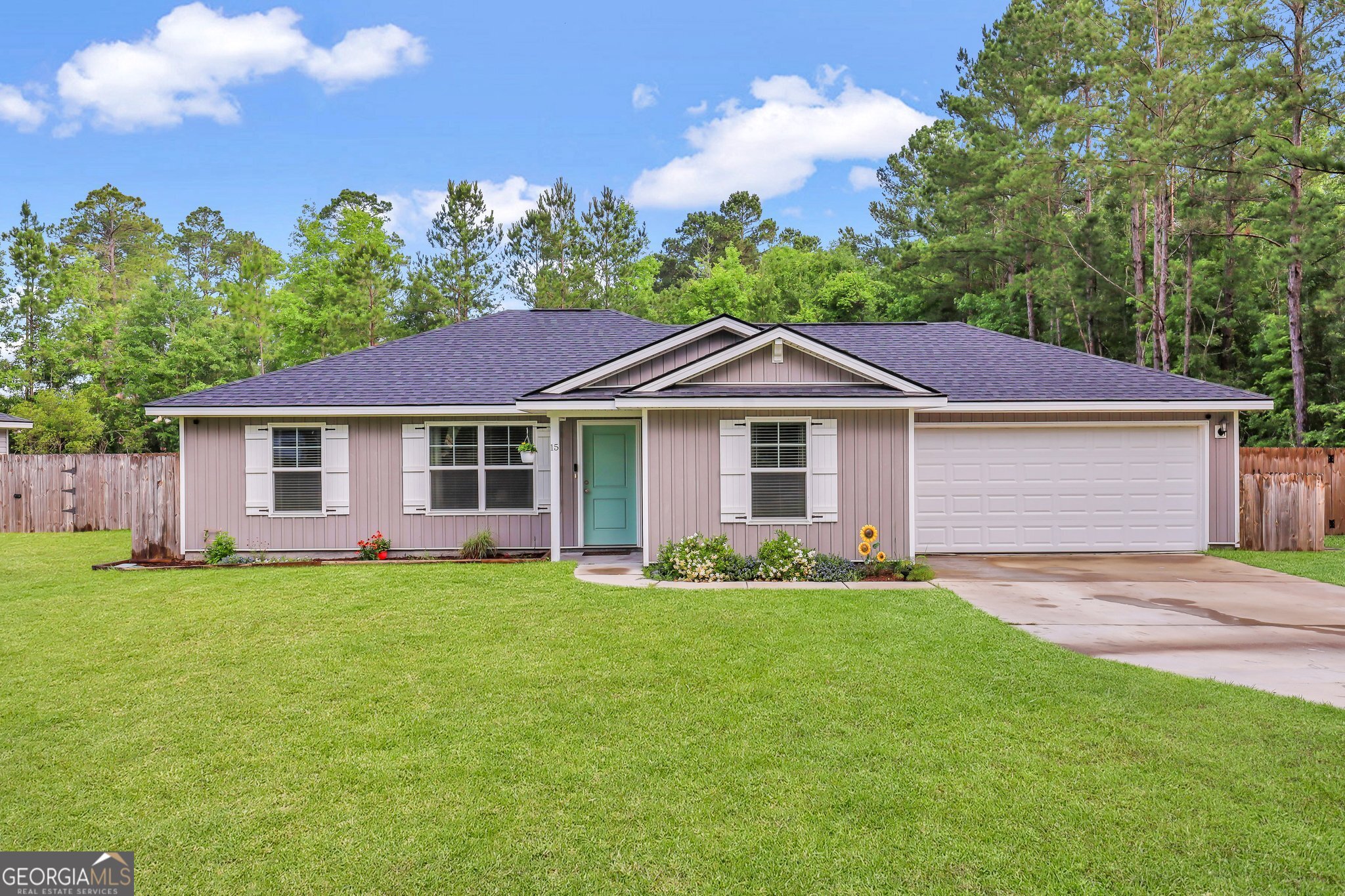 15 Thornton Drive NE