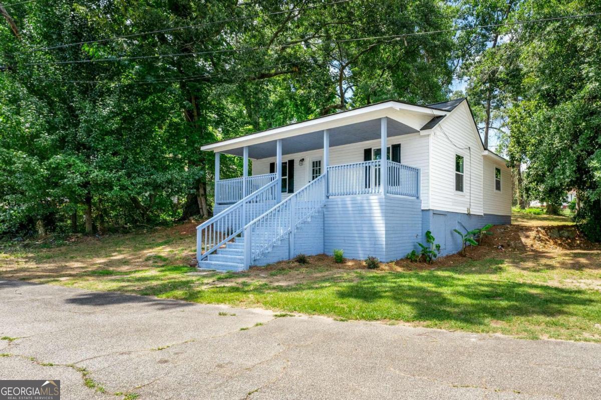 61 Sargent Railroad Avenue