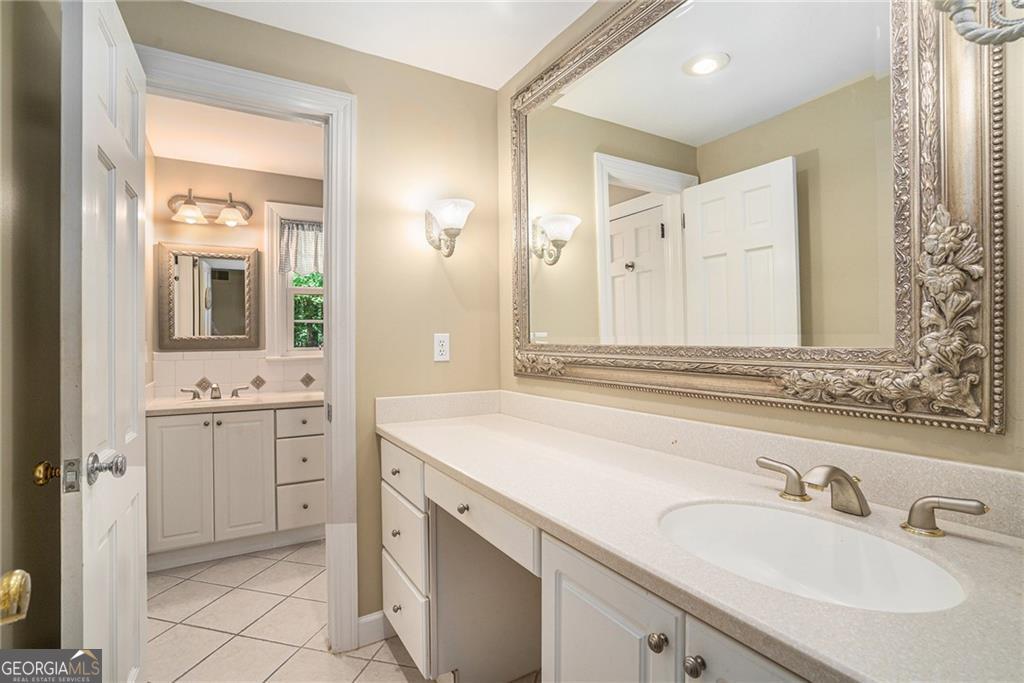 6140 Riverwood Drive