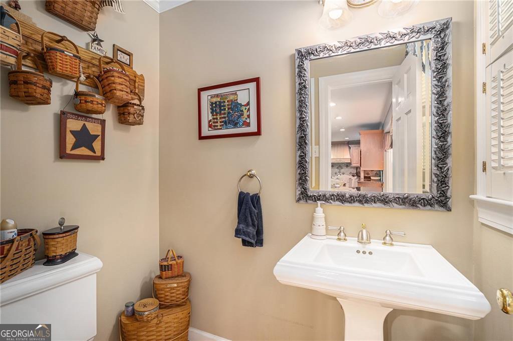 6140 Riverwood Drive