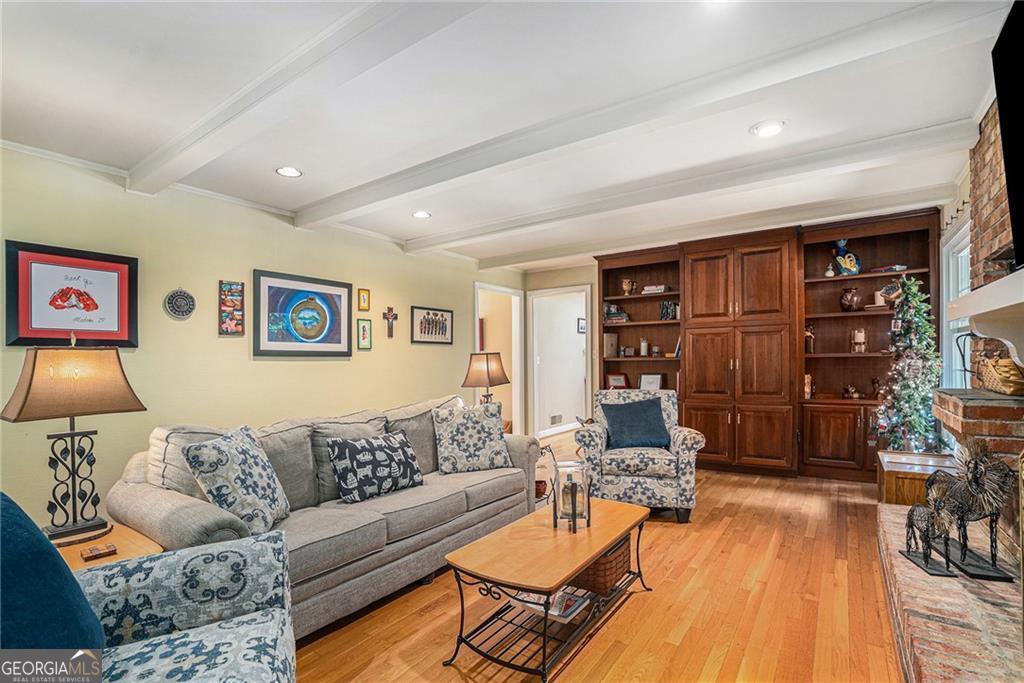 6140 Riverwood Drive