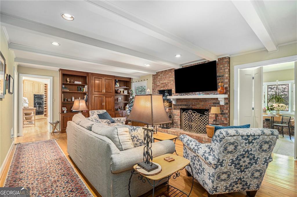 6140 Riverwood Drive