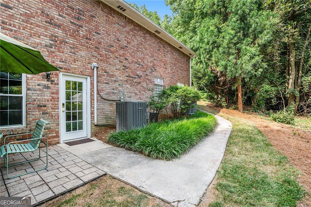 6140 Riverwood Drive