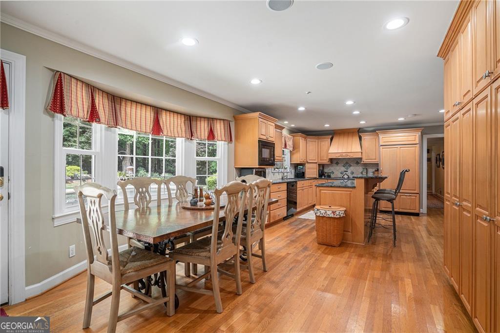 6140 Riverwood Drive