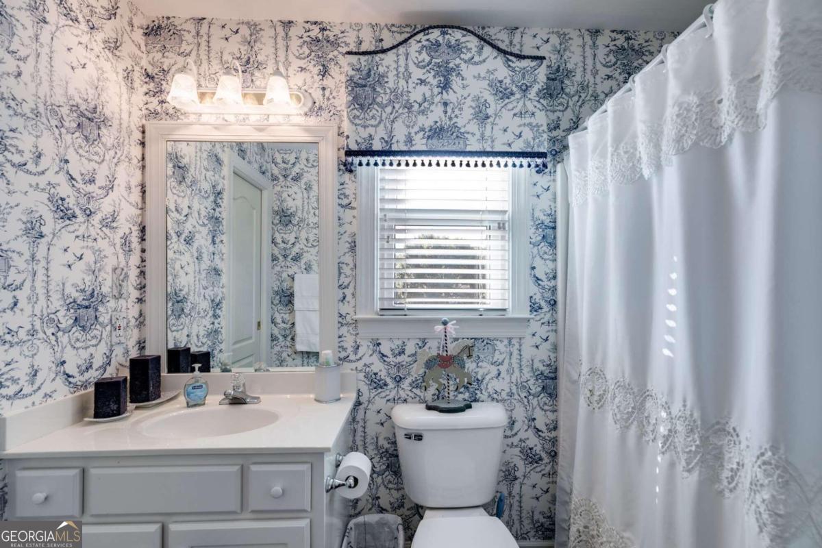 8561 Lake Forrest Drive