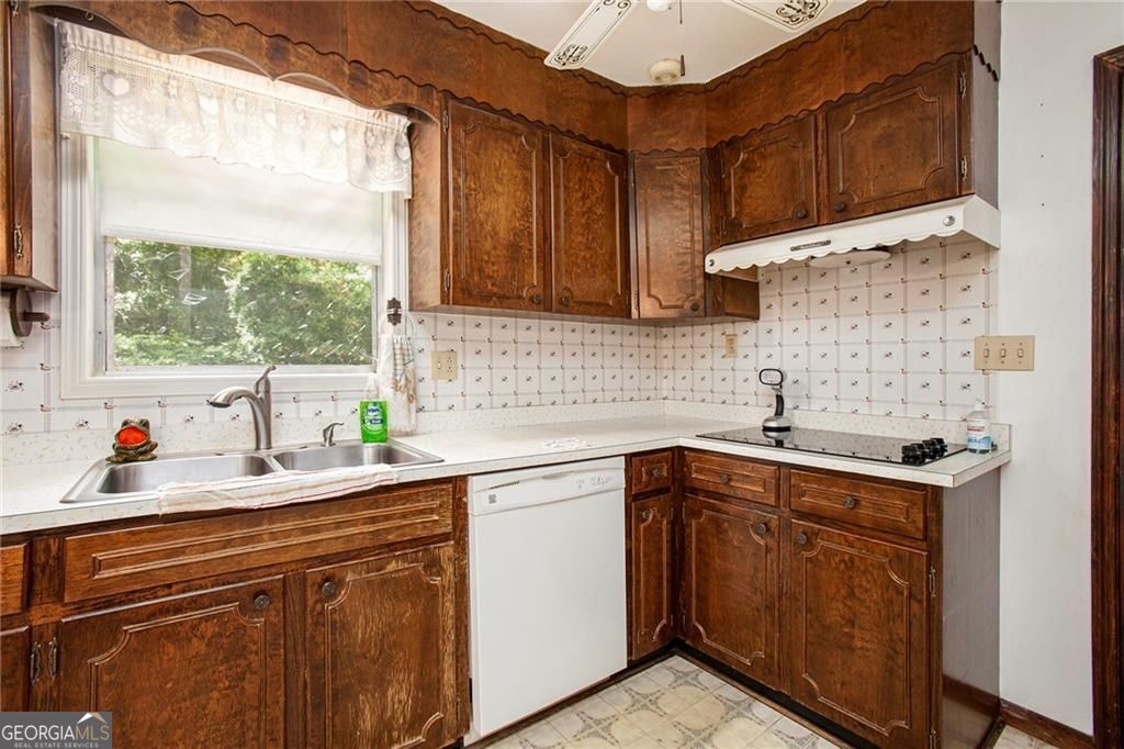 1007 E Callaway Road SW