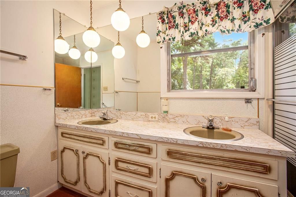 1007 E Callaway Road SW