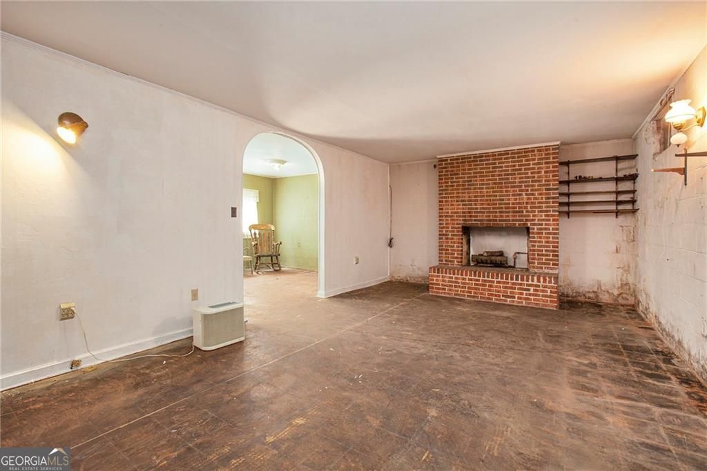 1007 E Callaway Road SW