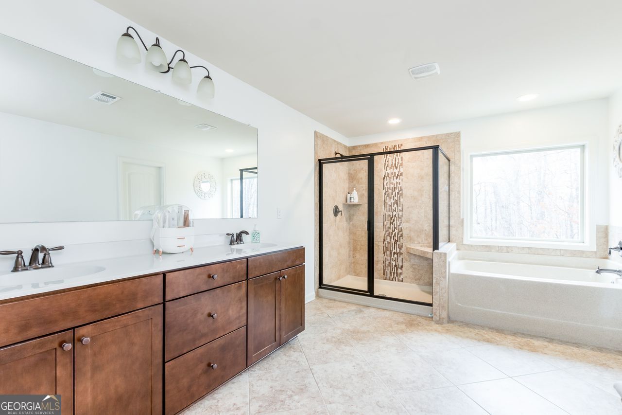 428 PROVIDENCE WALK Street