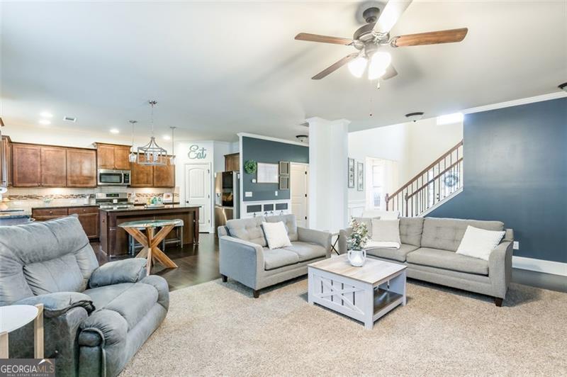 428 PROVIDENCE WALK Street