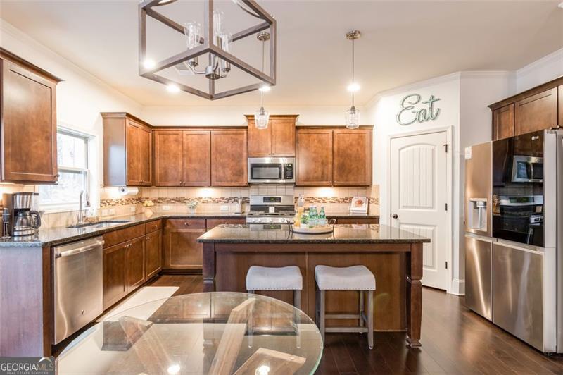 428 PROVIDENCE WALK Street