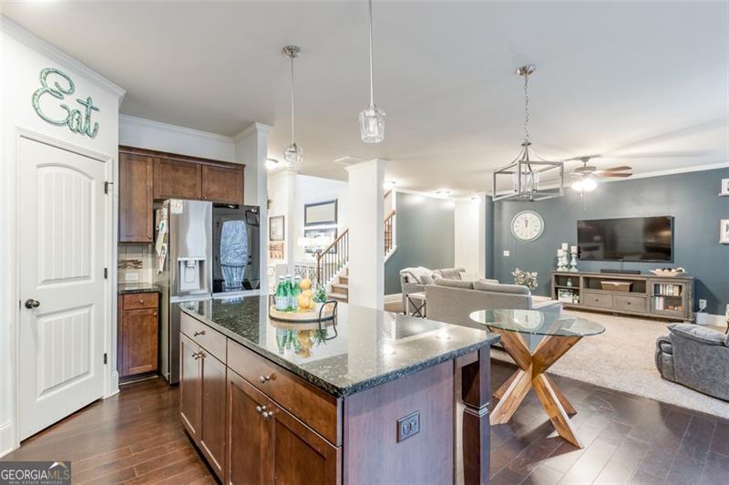 428 PROVIDENCE WALK Street