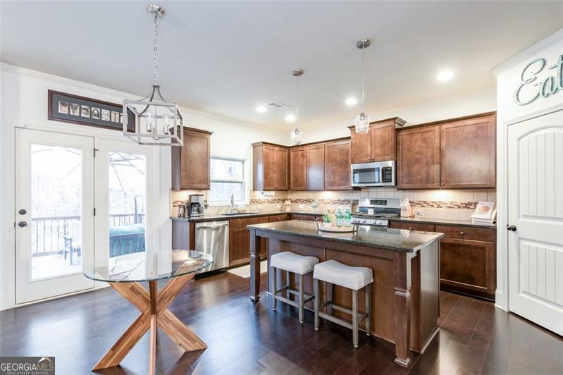 428 PROVIDENCE WALK Street