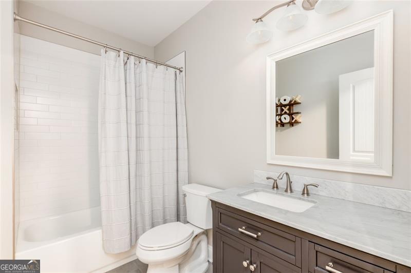 428 PROVIDENCE WALK Street