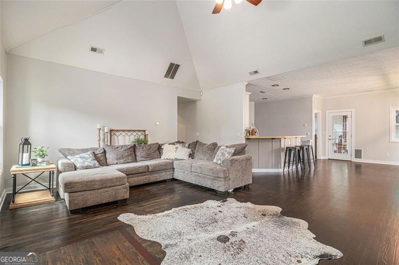 232 CHRISTIAN Circle