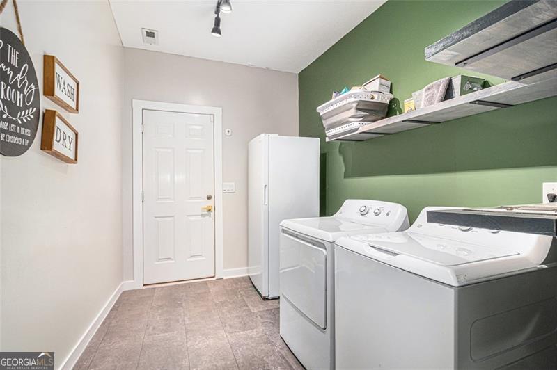 232 CHRISTIAN Circle