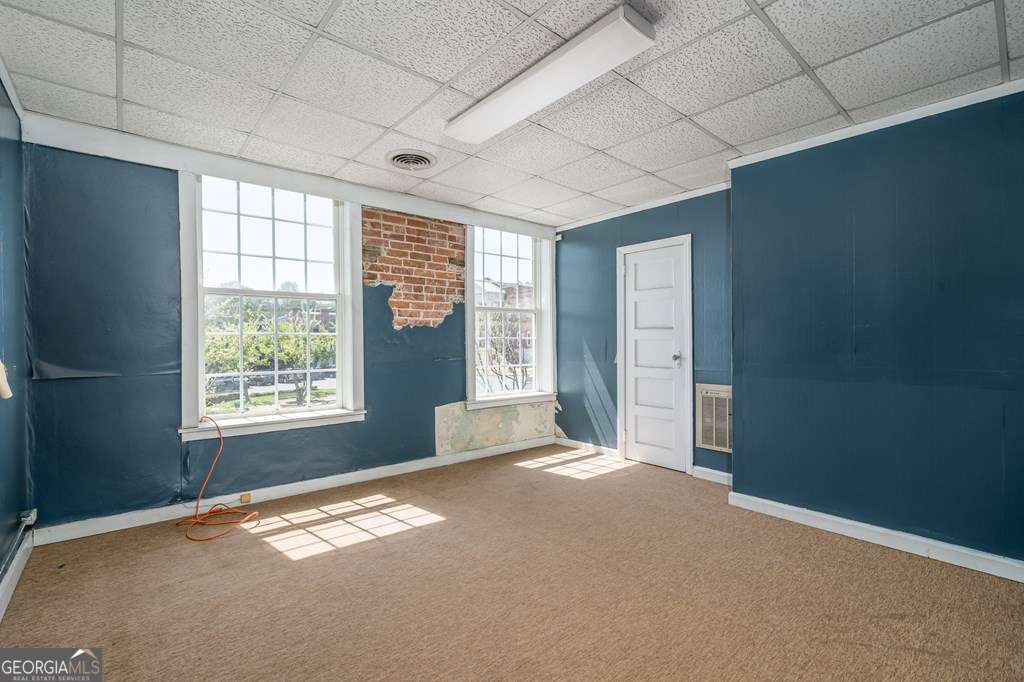 4 Northside Square