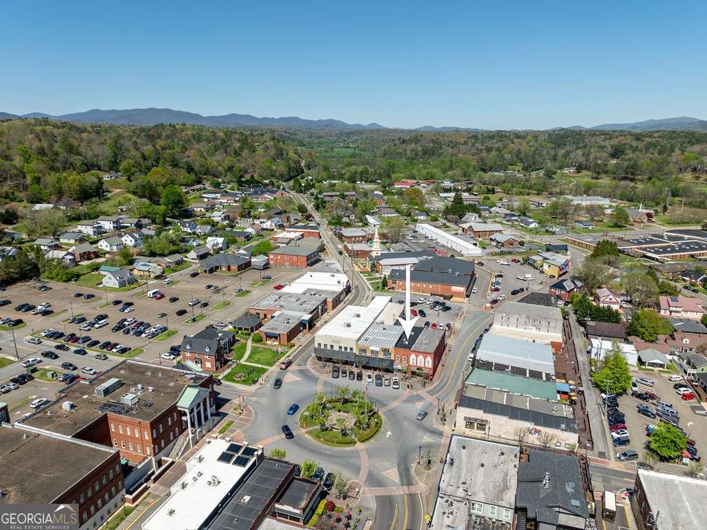 4 Northside Square