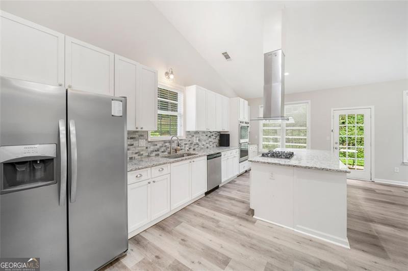 3590 NW BOB HANNAH Drive NW