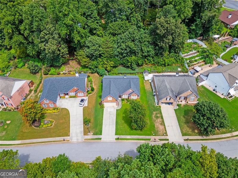 3590 NW BOB HANNAH Drive NW