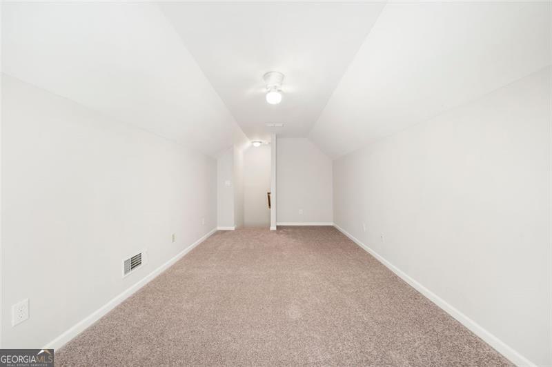 3590 NW BOB HANNAH Drive NW