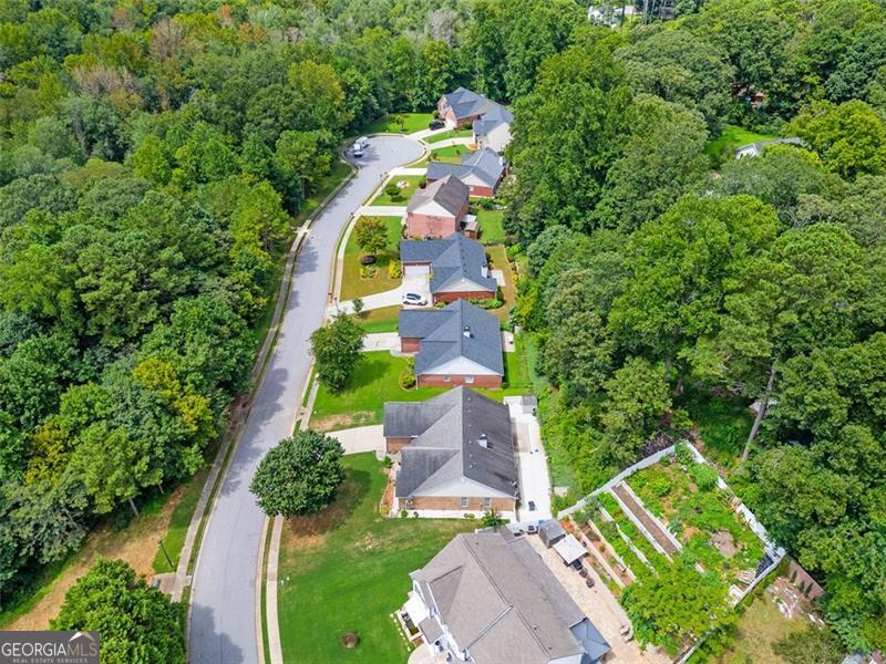 3590 NW BOB HANNAH Drive NW