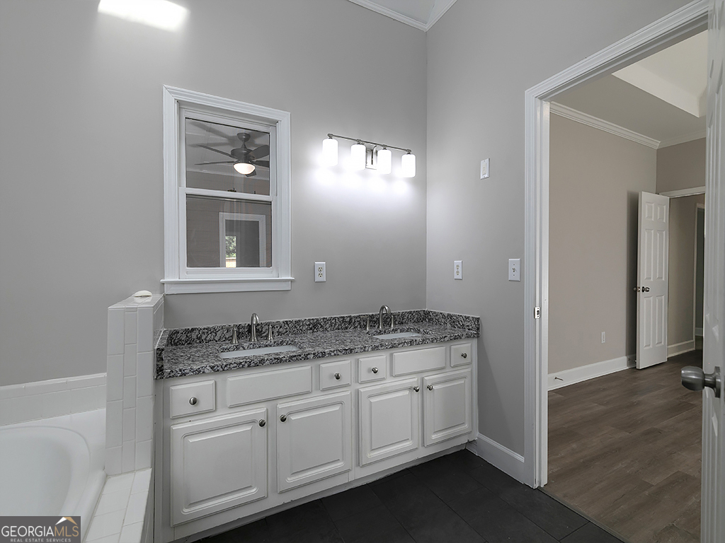 3315 Oak Hampton Way