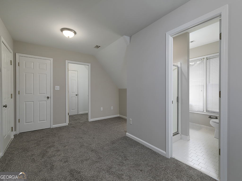 3315 Oak Hampton Way