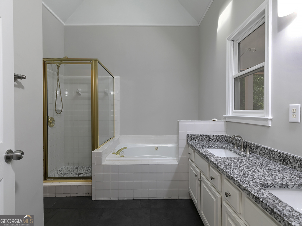 3315 Oak Hampton Way