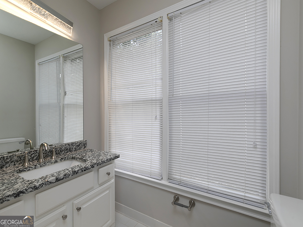 3315 Oak Hampton Way