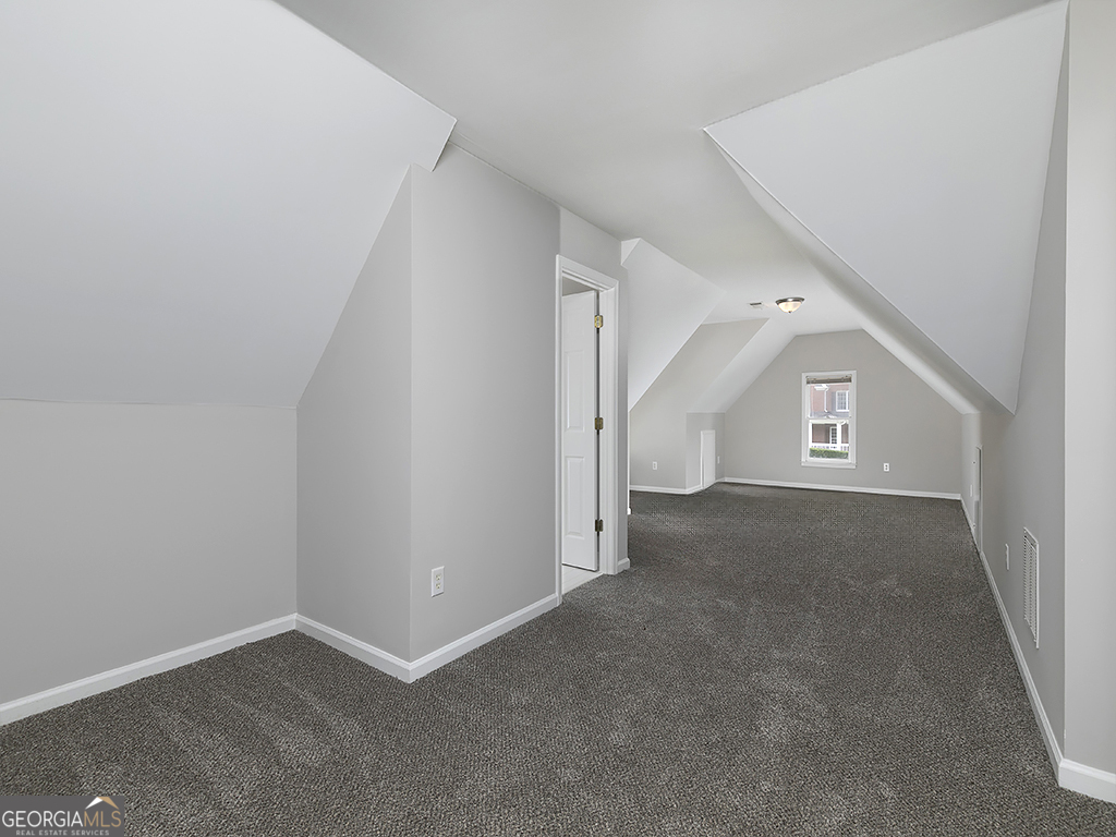 3315 Oak Hampton Way