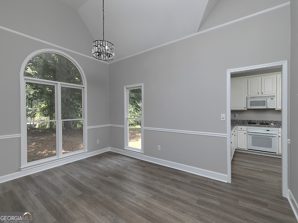 3315 Oak Hampton Way