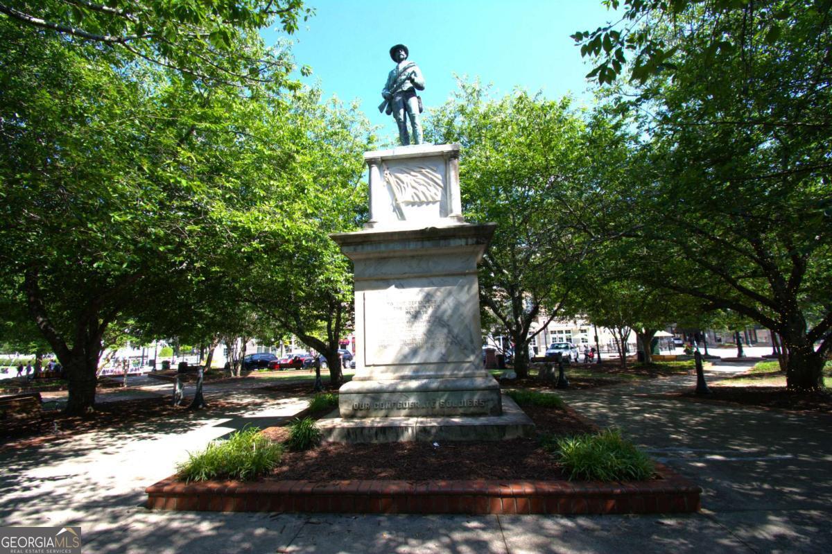 1009 Wessell Road NW