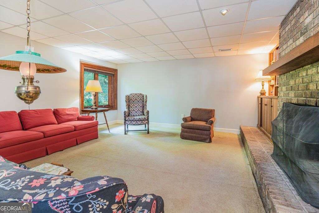 1009 Wessell Road NW