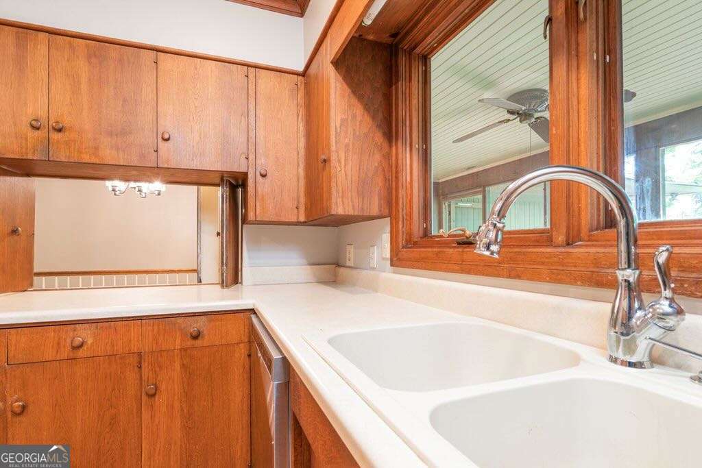 1009 Wessell Road NW