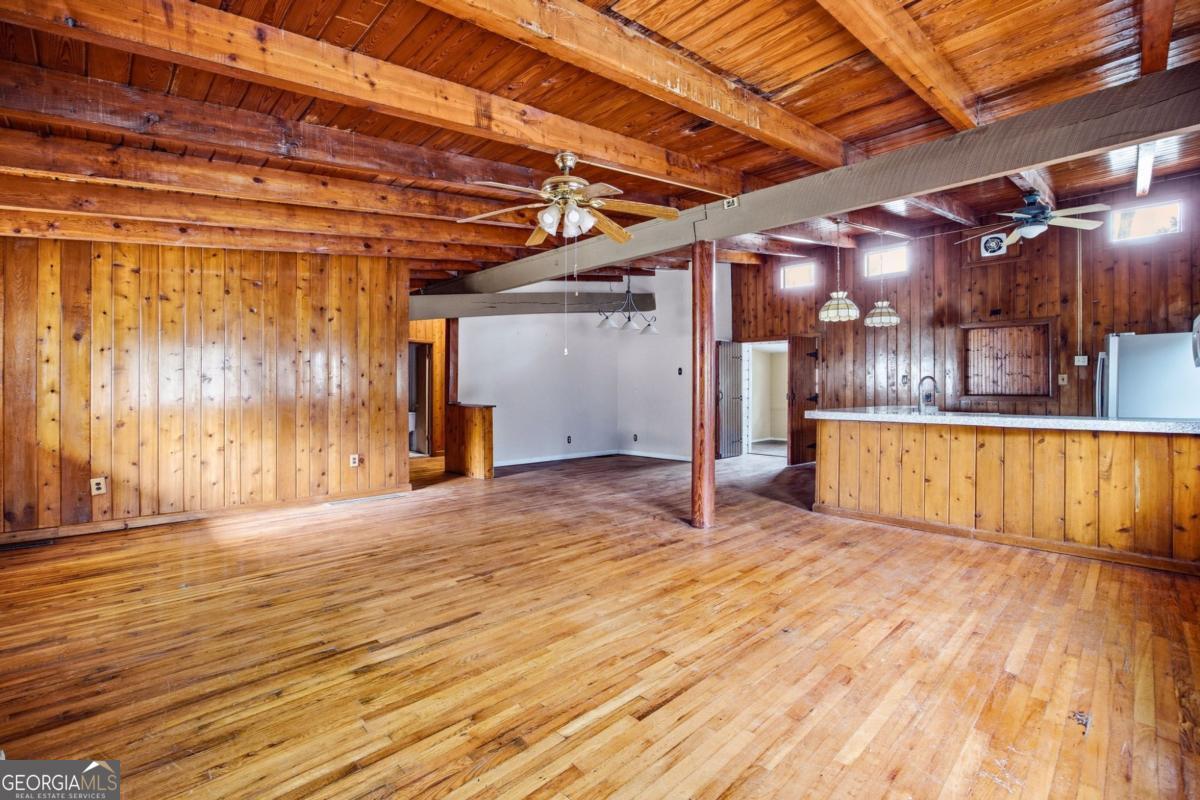 504 N Little Victoria Road