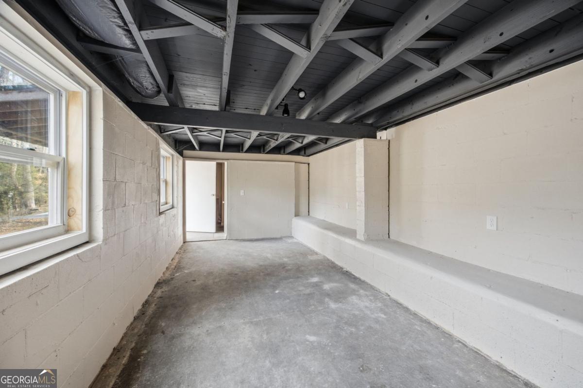 504 N Little Victoria Road