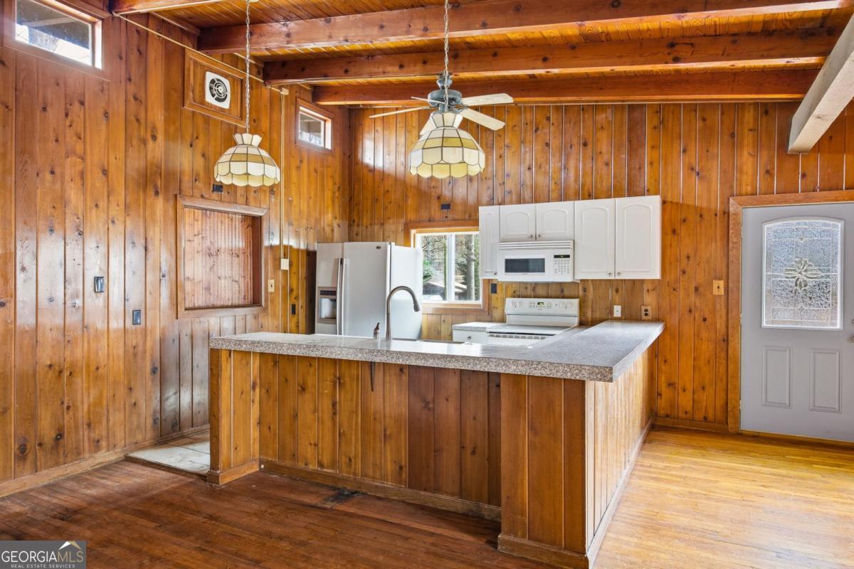 504 N Little Victoria Road