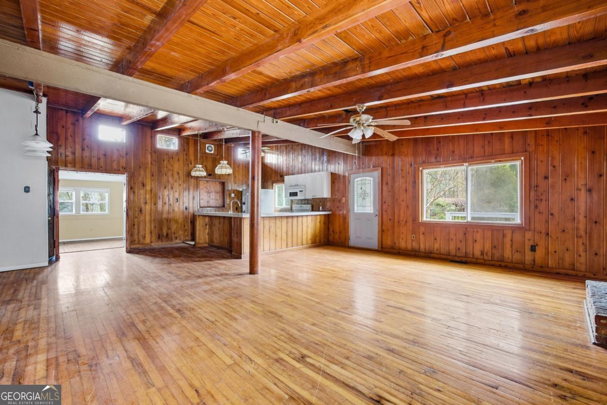 504 N Little Victoria Road